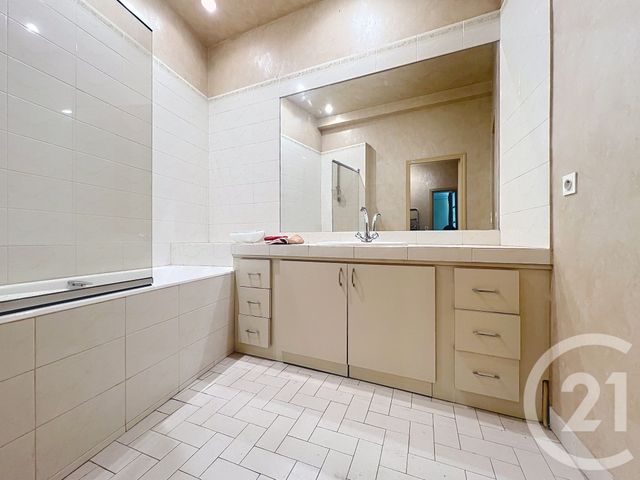 Afficher la photo en grand Appartement F2 à vendre - 5 pièces - 89.0 m2 - MONTPELLIER - 34 - LANGUEDOC-ROUSSILLON - Century 21 Granié Immobilier