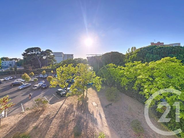 Afficher la photo en grand Appartement F5 à vendre - 5 pièces - 111.82 m2 - MONTPELLIER - 34 - LANGUEDOC-ROUSSILLON - Century 21 Granié Immobilier