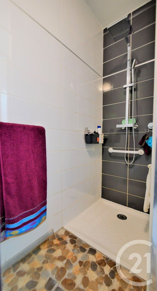 Appartement F3 à vendre - 3 pièces - 57.4 m2 - ST JEAN DE VEDAS - 34 - LANGUEDOC-ROUSSILLON - Century 21 Granié Immobilier