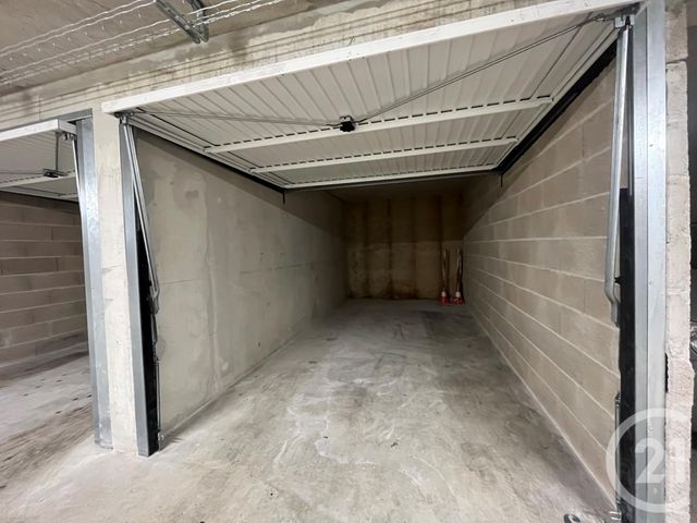 Afficher la photo en grand parking à louer - 12.5 m2 - MONTPELLIER - 34 - LANGUEDOC-ROUSSILLON - Century 21 Granié Immobilier