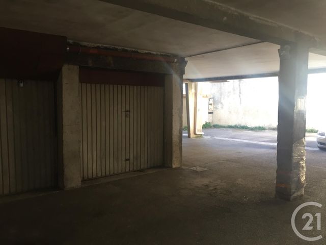 Afficher la photo en grand parking à louer - 13.0 m2 - MONTPELLIER - 34 - LANGUEDOC-ROUSSILLON - Century 21 Granié Immobilier