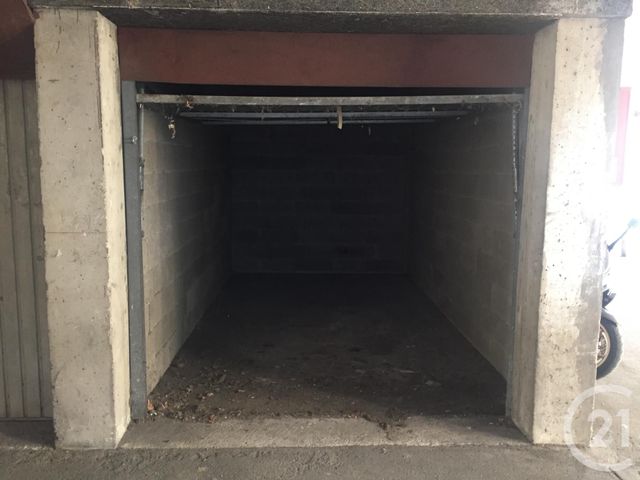 Afficher la photo en grand parking à louer - 13.0 m2 - MONTPELLIER - 34 - LANGUEDOC-ROUSSILLON - Century 21 Granié Immobilier