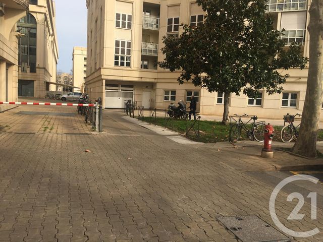 parking à louer - 12.0 m2 - MONTPELLIER - 34 - LANGUEDOC-ROUSSILLON - Century 21 Granié Immobilier