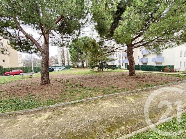 Appartement F1 à louer - 1 pièce - 30.0 m2 - MONTPELLIER - 34 - LANGUEDOC-ROUSSILLON - Century 21 Granié Immobilier