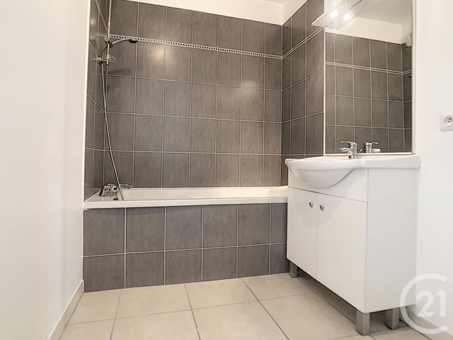 Appartement F3 à louer - 3 pièces - 62.1 m2 - MONTPELLIER - 34 - LANGUEDOC-ROUSSILLON - Century 21 Granié Immobilier