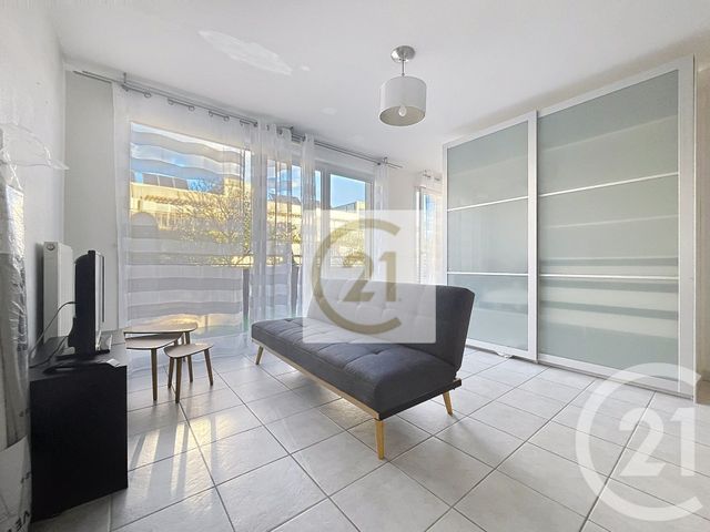 Appartement F1 à louer - 1 pièce - 39.0 m2 - MONTPELLIER - 34 - LANGUEDOC-ROUSSILLON - Century 21 Granié Immobilier