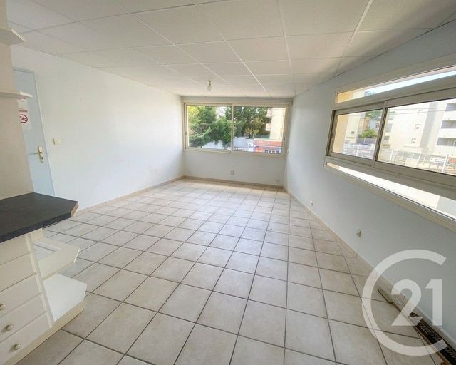 Appartement F1 à louer - 1 pièce - 35.5 m2 - MONTPELLIER - 34 - LANGUEDOC-ROUSSILLON - Century 21 Granié Immobilier