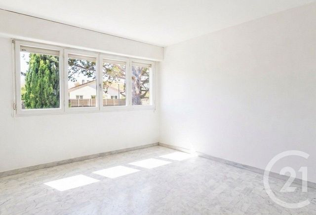 Appartement F1 à louer - 1 pièce - 39.0 m2 - MONTPELLIER - 34 - LANGUEDOC-ROUSSILLON - Century 21 Granié Immobilier
