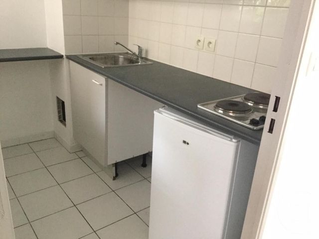 Appartement F1 bis à louer - 2 pièces - 29.6 m2 - MONTPELLIER - 34 - LANGUEDOC-ROUSSILLON - Century 21 Granié Immobilier