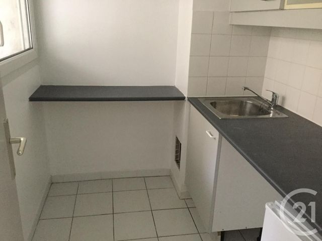 Appartement F1 bis à louer - 2 pièces - 29.6 m2 - MONTPELLIER - 34 - LANGUEDOC-ROUSSILLON - Century 21 Granié Immobilier