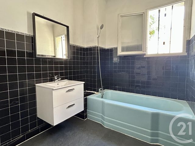 maison à louer - 4 pièces - 86.94 m2 - LUNEL - 34 - LANGUEDOC-ROUSSILLON - Century 21 Granié Immobilier