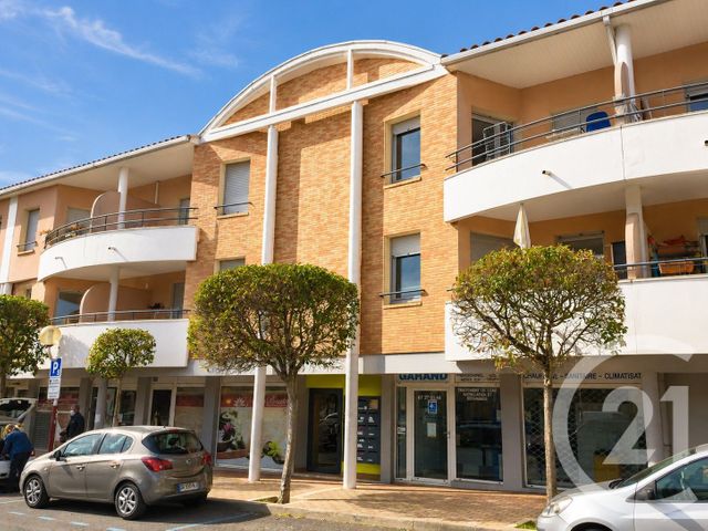 Appartement F1 à louer - 1 pièce - 29.0 m2 - ST JEAN DE VEDAS - 34 - LANGUEDOC-ROUSSILLON - Century 21 Granié Immobilier