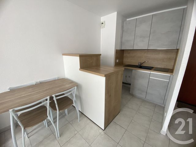 Appartement F1 à louer - 1 pièce - 29.0 m2 - ST JEAN DE VEDAS - 34 - LANGUEDOC-ROUSSILLON - Century 21 Granié Immobilier