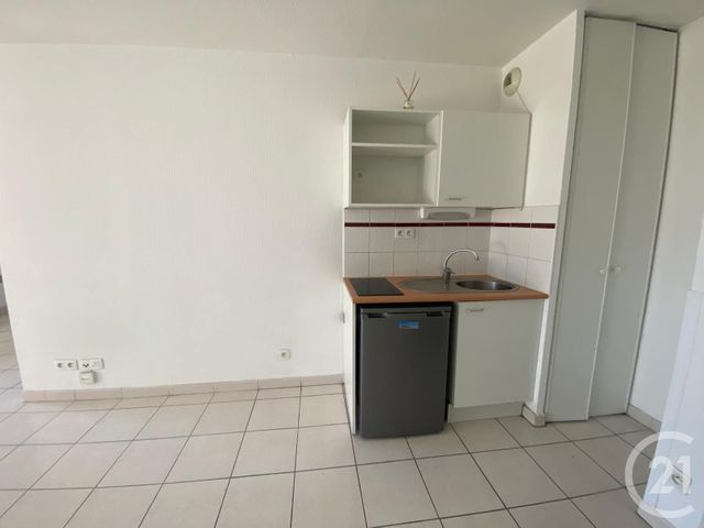 Appartement F2 à louer - 2 pièces - 34.0 m2 - MONTPELLIER - 34 - LANGUEDOC-ROUSSILLON - Century 21 Granié Immobilier