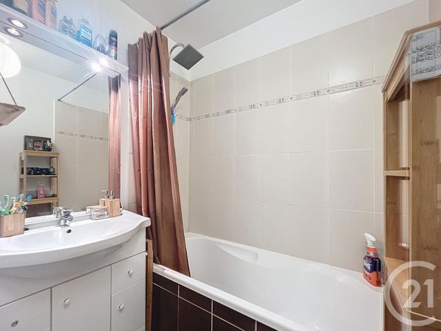 Appartement F2 à louer - 2 pièces - 49.0 m2 - JUVIGNAC - 34 - LANGUEDOC-ROUSSILLON - Century 21 Granié Immobilier