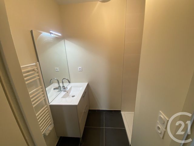 Appartement F3 à louer - 3 pièces - 84.67 m2 - ST GELY DU FESC - 34 - LANGUEDOC-ROUSSILLON - Century 21 Granié Immobilier